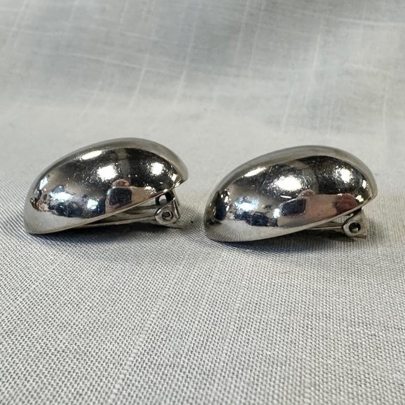 Vintage Marvella Mid Century Modern Large Silver Oval Clip On Earrings - Picture 4 of 6